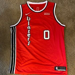 Damian Lillard Portland Trail Blazers Jersey. XL. Stitched